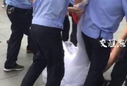 爆料城管被骚扰视频真实,现场视频曝光，事件引发社会关注