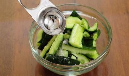 网红吃的小瓜怎么做的呢